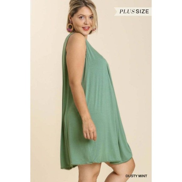 Umgee Plus Size Raspberry V-Neck Crochet Detail Sleeveless Dress - Picture 8 of 12